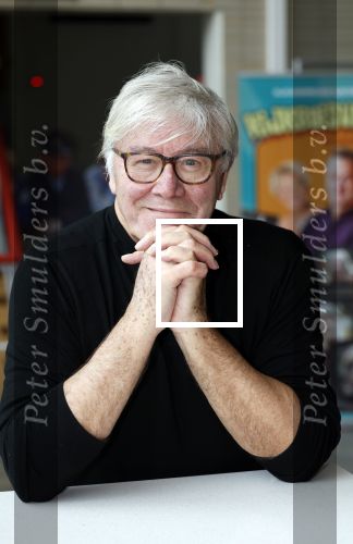 Hilversum 19 november 2023
Presentatie kijkbuisvrienden met oa Loeki Knol
Tony Neef
Maroesja Lacunes
Barrie Stevens
Bram Biesterveld.
Ydwer Bosma is de producent.