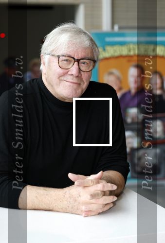 Hilversum 19 november 2023
Presentatie kijkbuisvrienden met oa Loeki Knol
Tony Neef
Maroesja Lacunes
Barrie Stevens
Bram Biesterveld.
Ydwer Bosma is de producent.