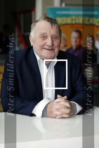 Hilversum 19 november 2023
Presentatie kijkbuisvrienden met oa Loeki Knol
Tony Neef
Maroesja Lacunes
Barrie Stevens
Bram Biesterveld.
Ydwer Bosma is de producent.