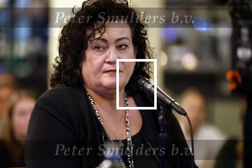 Den Haag 13 november 2023
In aanloop naar de Tweede Kamerverkiezingen organiseren de vrouwenbladen Libelle, Margriet, Flair en Nouveau gezamenlijk het VerkiezingscafÃ©. De vier hoofdredacteuren verwelkomen prominente vrouwen op de kieslijst van de grootste politieke partijen.
Op maandag 13 november 2023 gaan vooraanstaande vrouwelijke politici van verschillende partijen met elkaar in debat, onder leiding van journaliste Diana Matroos. Hoofdredacteuren Hilmar Mulder (Libelle), Helene van Santen (Margriet), Marije Veerman (Flair) en Claudia Straatmans (Nouveau) praten met hen over de belangrijkste themaâ€™s die hun lezeressen aangaan.
De volgende vrouwelijke politici schuiven aan om te vertellen waarvoor zij staan tijdens de Tweede Kamerverkiezingen: Sophie Hermans (VVD), Caroline van der Plas (BBB), Lisa Westerveld (GroenLinks/PvdA), Hilde Palland (CDA), JoÃ«lle Gooijer (ChristenUnie), Anne-Marijke Podt (D66) en Lilian Marijnissen (SP). Alles speelt zich af bij Dudok.