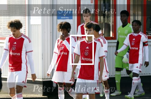 Amsterdam 11 november 2023
Damian v d Vaart in Ajax O18 tegen fc Den Haag op de toekomst.