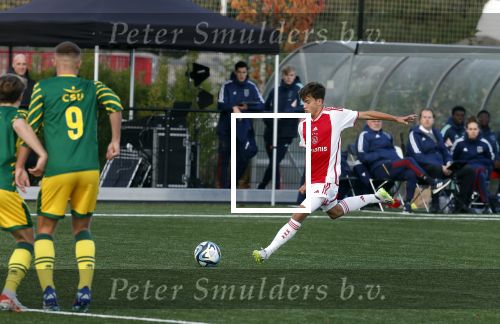 Amsterdam 11 november 2023
Damian v d Vaart in Ajax O18 tegen fc Den Haag op de toekomst.