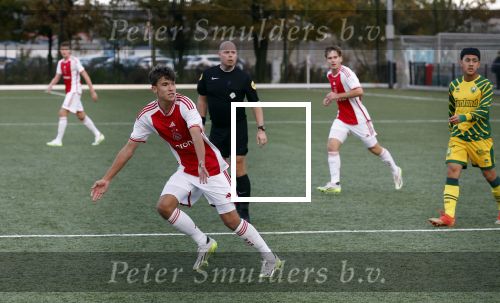 Amsterdam 11 november 2023
Damian v d Vaart in Ajax O18 tegen fc Den Haag op de toekomst.