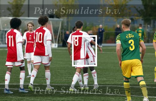Amsterdam 11 november 2023
Damian v d Vaart in Ajax O18 tegen fc Den Haag op de toekomst.