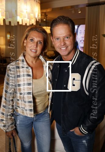 Amsterdam 16 november 2023
Cd presentatie Gerard Joling in de winkel van Eichholtz op de pc hooftstraat.