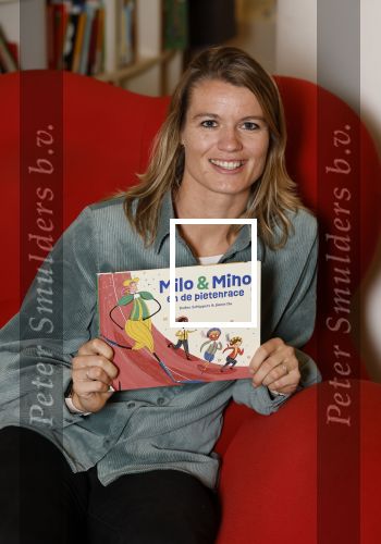 Amsterdam 13 november 2023
Presentatie sinterklaasboeken van Bastiaan Ragas Daphne Schippers en Ozcan Akyol (Eus) in de openbare bibliotheek in