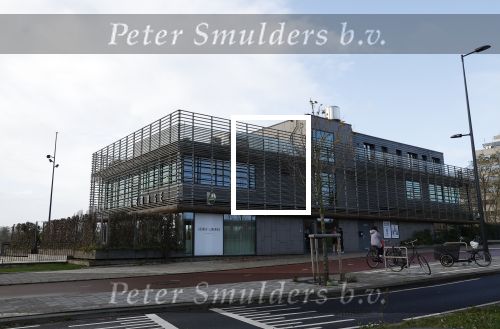 Amsterdam 19 november 2023
Wim Beelen de vriend van Sylvie Meis woont in een penthouse naast George Marina waar ze elkaar voor het eerst ontmoet hebben .