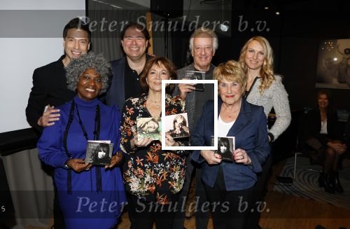 Amsterdam 22 november 2023
CD presentatie Liesbeth List in het Ramses Shaffy huis. Vrienden van Liesbeth List
Gerda Havertong  Sjors v d Panne  Jenny Arean Elisah Baijens Hans v Willigenburg en Bart Peters