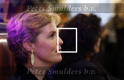 Den Haag 13 november 2023
In aanloop naar de Tweede Kamerverkiezingen organiseren de vrouwenbladen Libelle, Margriet, Flair en Nouveau gezamenlijk het VerkiezingscafÃ©. De vier hoofdredacteuren verwelkomen prominente vrouwen op de kieslijst van de grootste politieke partijen.
Op maandag 13 november 2023 gaan vooraanstaande vrouwelijke politici van verschillende partijen met elkaar in debat, onder leiding van journaliste Diana Matroos. Hoofdredacteuren Hilmar Mulder (Libelle), Helene van Santen (Margriet), Marije Veerman (Flair) en Claudia Straatmans (Nouveau) praten met hen over de belangrijkste themaâ€™s die hun lezeressen aangaan.
De volgende vrouwelijke politici schuiven aan om te vertellen waarvoor zij staan tijdens de Tweede Kamerverkiezingen: Sophie Hermans (VVD), Caroline van der Plas (BBB), Lisa Westerveld (GroenLinks/PvdA), Hilde Palland (CDA), JoÃ«lle Gooijer (ChristenUnie), Anne-Marijke Podt (D66) en Lilian Marijnissen (SP). Alles speelt zich af bij Dudok.