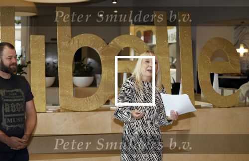 Hoofddorp 14 november 2023
Prsentatie Libello met op de cover Kees Tol .
Verder aanwezig Stven kazan en hoofdredakteur Hilmar Mulder