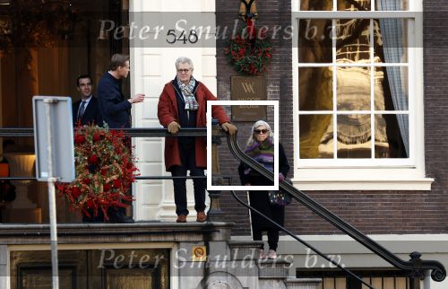 Amsterdam 30 november 2023
Jeroen Krabben en zijn vrouw Herma Krabbe in hun biro onderweg naar het Waldorf Astoria Hotel.