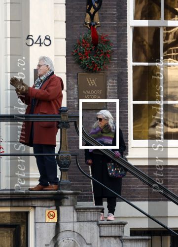 Amsterdam 30 november 2023
Jeroen Krabben en zijn vrouw Herma Krabbe in hun biro onderweg naar het Waldorf Astoria Hotel.