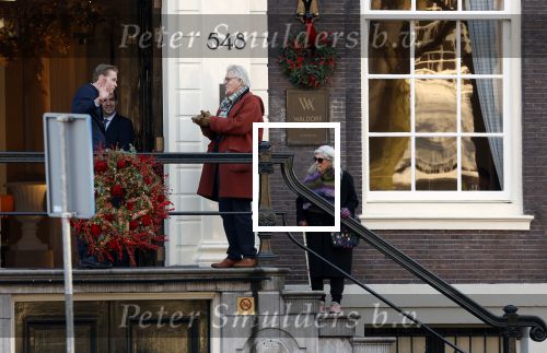 Amsterdam 30 november 2023
Jeroen Krabben en zijn vrouw Herma Krabbe in hun biro onderweg naar het Waldorf Astoria Hotel.