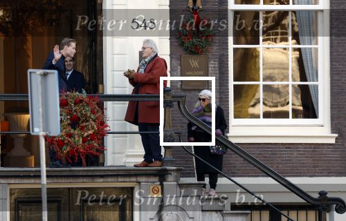 Amsterdam 30 november 2023
Jeroen Krabben en zijn vrouw Herma Krabbe in hun biro onderweg naar het Waldorf Astoria Hotel.