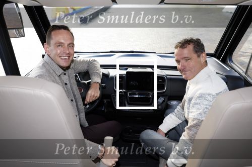Scheveningen 23 november 2023
John de Bever en Kees de Bever (Kees Stevens) voor hun camper bij het circustheater.