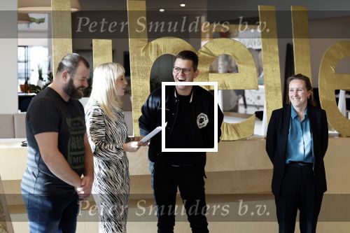 Hoofddorp 14 november 2023
Presentatie Libello ( libelle) voor mannen met op de cover Kees Tol .
Ook Steven Kazan en Hilmar Mulder waren aawezig bij de DPG
