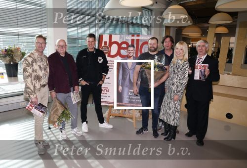 Hoofddorp 14 november 2023
Prsentatie Libello met op de cover Kees Tol .
Verder aanwezig Stven kazan en hoofdredakteur Hilmar Mulder