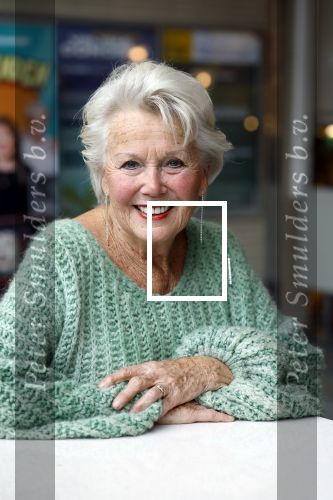 Hilversum 19 november 2023
Presentatie kijkbuisvrienden met oa Loeki Knol
Tony Neef
Maroesja Lacunes
Barrie Stevens
Bram Biesterveld.
Ydwer Bosma is de producent.