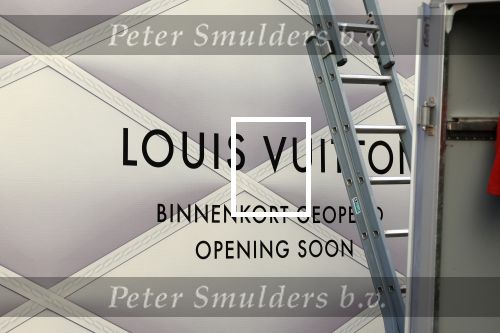 Amsterdam 23 november 2023
De nieuwe Louis Vuitton winkel op de pc hooftstraat is bijna klaar.
