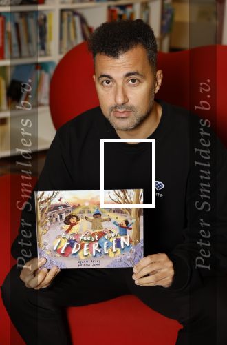 Amsterdam 13 november 2023
Presentatie sinterklaasboeken van Bastiaan Ragas Daphne Schippers en Ozcan Akyol (Eus) in de openbare bibliotheek in