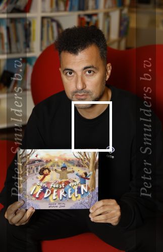 Amsterdam 13 november 2023
Presentatie sinterklaasboeken van Bastiaan Ragas Daphne Schippers en Ozcan Akyol (Eus) in de openbare bibliotheek in