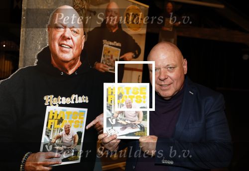 Asten 2 november 2023
Boekpresentatie Peter Gillis op park Prinsesmeer.
Aanwezig vriendin Wendy v Hout en zijn kinderen Mark Inge en Ruud . Mark Baanders reikte het eerste boek uit.