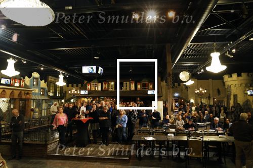Asten 2 november 2023
Boekpresentatie Peter Gillis op park Prinsesmeer.
Aanwezig vriendin Wendy v Hout en zijn kinderen Mark Inge en Ruud . Mark Baanders reikte het eerste boek uit.