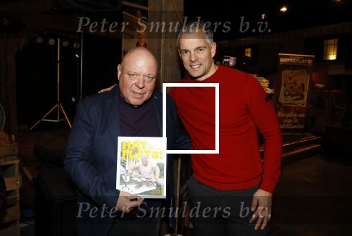 Asten 2 november 2023
Boekpresentatie Peter Gillis op park Prinsesmeer.
Aanwezig vriendin Wendy v Hout en zijn kinderen Mark Inge en Ruud . Mark Baanders reikte het eerste boek uit. Peter Gillis en Nick Dijkman