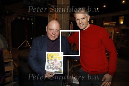 Asten 2 november 2023
Boekpresentatie Peter Gillis op park Prinsesmeer.
Aanwezig vriendin Wendy v Hout en zijn kinderen Mark Inge en Ruud . Mark Baanders reikte het eerste boek uit. Peter Gillis en Nick Dijkman