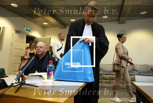 Utrecht 9 november 2023
Rechtszaak Peter Gillis tegen Nicole Kremers bij de rechtbank in Utrecht . Wendy v Hout en Marc Gillis waren ook aanwezig . Danny Snijders is de advocaat van Peter Gillis.