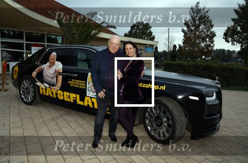 Asten 2 november 2023
Boekpresentatie Peter Gillis op park Prinsesmeer.
Aanwezig vriendin Wendy v Hout en zijn kinderen Mark Inge en Ruud . Mark Baanders reikte het eerste boek uit.