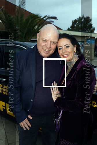 Asten 2 november 2023
Boekpresentatie Peter Gillis op park Prinsesmeer.
Aanwezig vriendin Wendy v Hout en zijn kinderen Mark Inge en Ruud . Mark Baanders reikte het eerste boek uit.