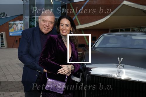 Asten 2 november 2023
Boekpresentatie Peter Gillis op park Prinsesmeer.
Aanwezig vriendin Wendy v Hout en zijn kinderen Mark Inge en Ruud . Mark Baanders reikte het eerste boek uit.