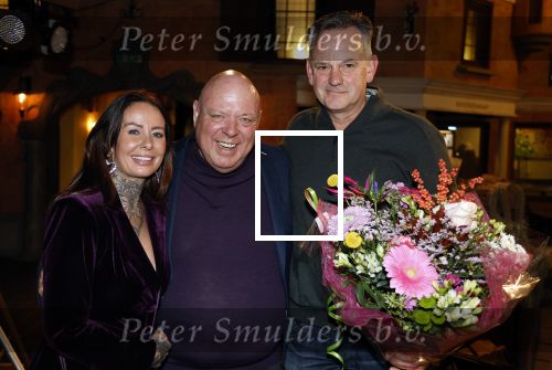 Asten 2 november 2023
Boekpresentatie Peter Gillis op park Prinsesmeer.
Aanwezig vriendin Wendy v Hout en zijn kinderen Mark Inge en Ruud . Mark Baanders reikte het eerste boek uit.