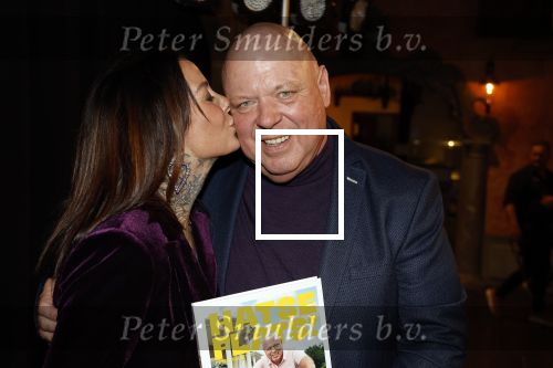 Asten 2 november 2023
Boekpresentatie Peter Gillis op park Prinsesmeer.
Aanwezig vriendin Wendy v Hout en zijn kinderen Mark Inge en Ruud . Mark Baanders reikte het eerste boek uit.