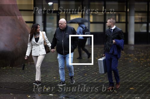 Utrecht 13 november 2023
Rechtszaak Wendy v Hout tegen haar expartner Joey S. Wendy kwam samen met partenre Peter Gillis naar de rechtbank in Utrecht .