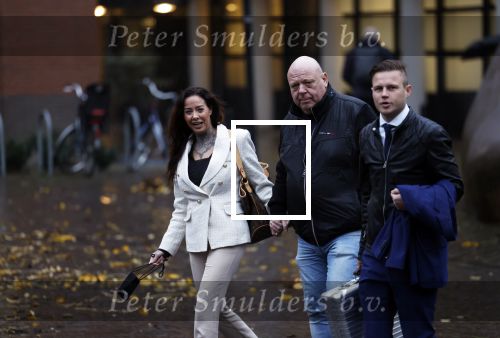 Utrecht 13 november 2023
Rechtszaak Wendy v Hout tegen haar expartner Joey S. Wendy kwam samen met partenre Peter Gillis naar de rechtbank in Utrecht .