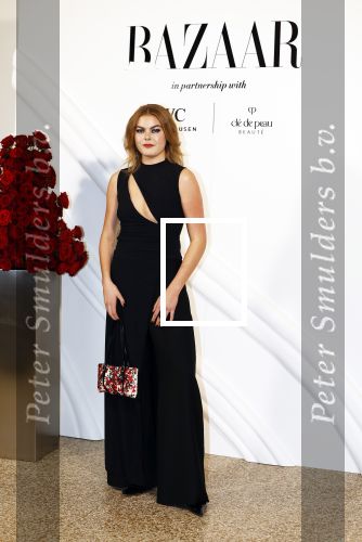 Amsterdam 15 november 2023
Harpers Bazaar woman of the year in het Stedelijk Museum . Prinses Laurentien kwam met haar dochter Prinses Eloise