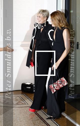 Amsterdam 15 november 2023
Harpers Bazaar woman of the year in het Stedelijk Museum . Prinses Laurentien kwam met haar dochter Prinses Eloise