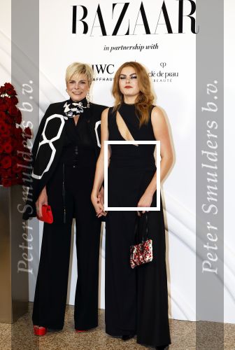 Amsterdam 15 november 2023
Harpers Bazaar woman of the year in het Stedelijk Museum . Prinses Laurentien kwam met haar dochter Prinses Eloise
