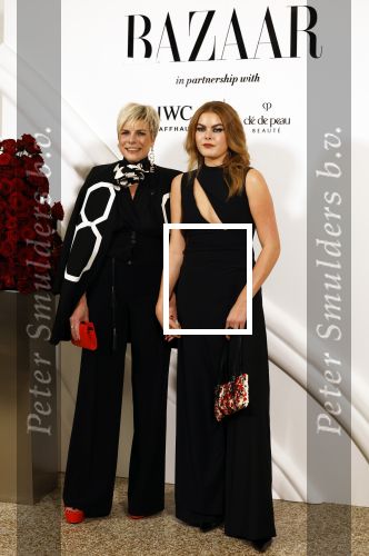 Amsterdam 15 november 2023
Harpers Bazaar woman of the year in het Stedelijk Museum . Prinses Laurentien kwam met haar dochter Prinses Eloise