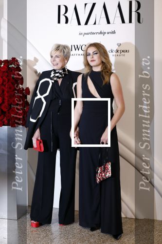 Amsterdam 15 november 2023
Harpers Bazaar woman of the year in het Stedelijk Museum . Prinses Laurentien kwam met haar dochter Prinses Eloise