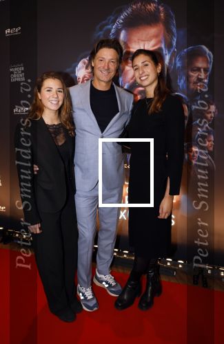 Zaandam 26 november 2023
Premiere van murder on the orient ezpress in het zaantheater. Rick Engelkes met zijn dochters