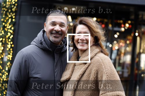 Amsterdam 23 november 2023
Ruud Gulliot en zijn vriendin Karin de Rooij  op straat in Amsterdam zuid