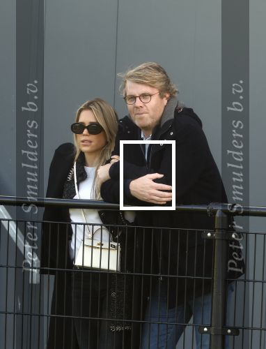 Amsterdam 11 november 2023
Damian v d Vaart in Ajax O18 tegen fc Den Haag op de toekomst. Zijn moeder Sylvie Meis en vriend Wim Beelen zijn aanwezig.