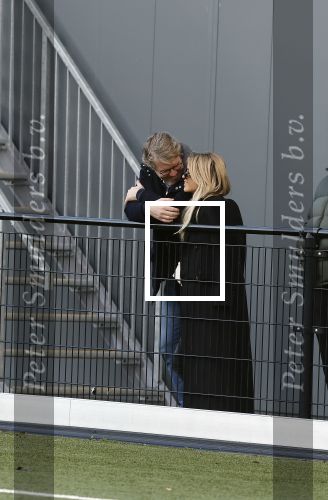 Amsterdam 11 november 2023
Damian v d Vaart in Ajax O18 tegen fc Den Haag op de toekomst. Zijn moeder Sylvie Meis en vriend Wim Beelen zijn aanwezig.