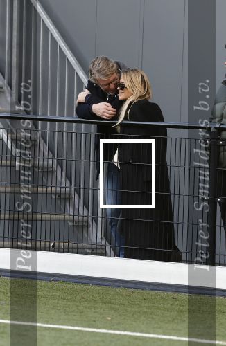 Amsterdam 11 november 2023
Damian v d Vaart in Ajax O18 tegen fc Den Haag op de toekomst. Zijn moeder Sylvie Meis en vriend Wim Beelen zijn aanwezig.