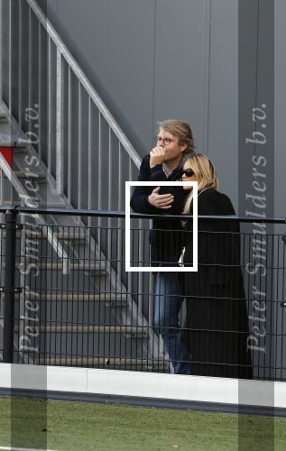 Amsterdam 11 november 2023
Damian v d Vaart in Ajax O18 tegen fc Den Haag op de toekomst. Zijn moeder Sylvie Meis en vriend Wim Beelen zijn aanwezig.