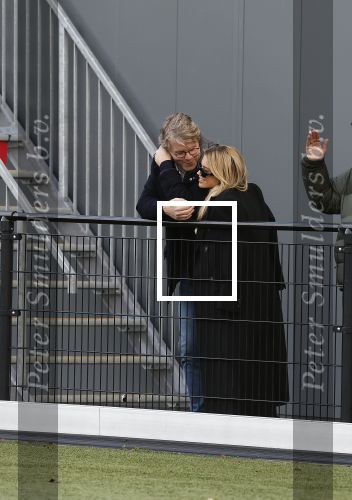 Amsterdam 11 november 2023
Damian v d Vaart in Ajax O18 tegen fc Den Haag op de toekomst. Zijn moeder Sylvie Meis en vriend Wim Beelen zijn aanwezig.