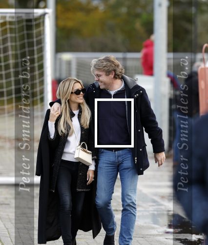 Amsterdam 11 november 2023
Damian v d Vaart in Ajax O18 tegen fc Den Haag op de toekomst. Zijn moeder Sylvie Meis en vriend Wim Beelen zijn aanwezig.